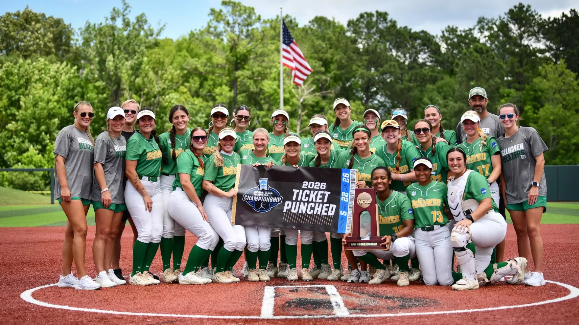 تعود الكرة اللينة Belhaven إلى Division III College World Series